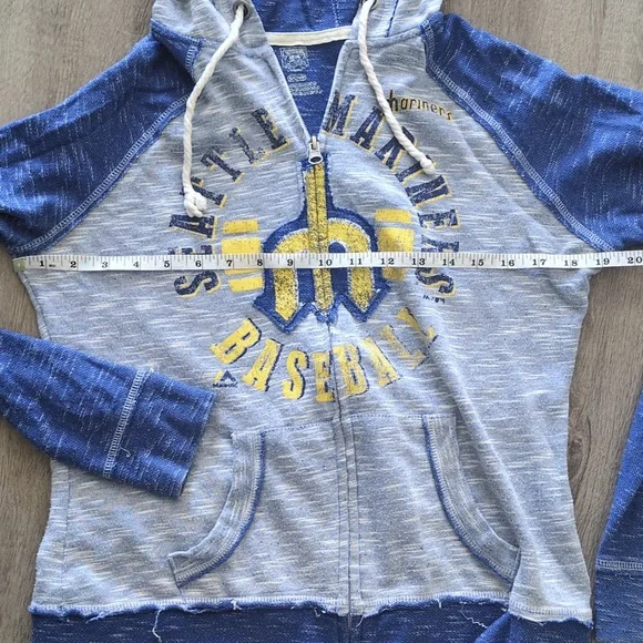 Authentic Seattle Mariners Zip-up - Picture 5 of 8